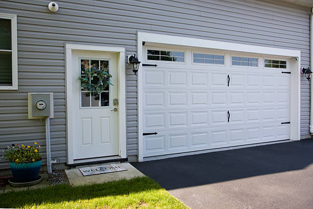 24/7 Emergency Garage Door Roller Replacement experts in Mitchell County County, TX